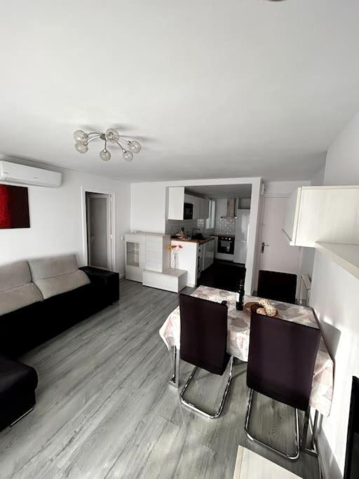 Precioso Apartamento En La Playa Barcelona Cabrera de Mar Exterior photo